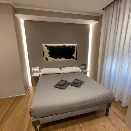 Lucrino 45 By Ale Guest house Rome